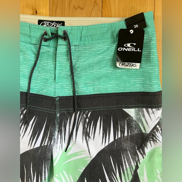 O'Neill Men's Breaker Cruzer Stretch Boardshort, Tropical Print, Size 36 - Picture 8 of 13